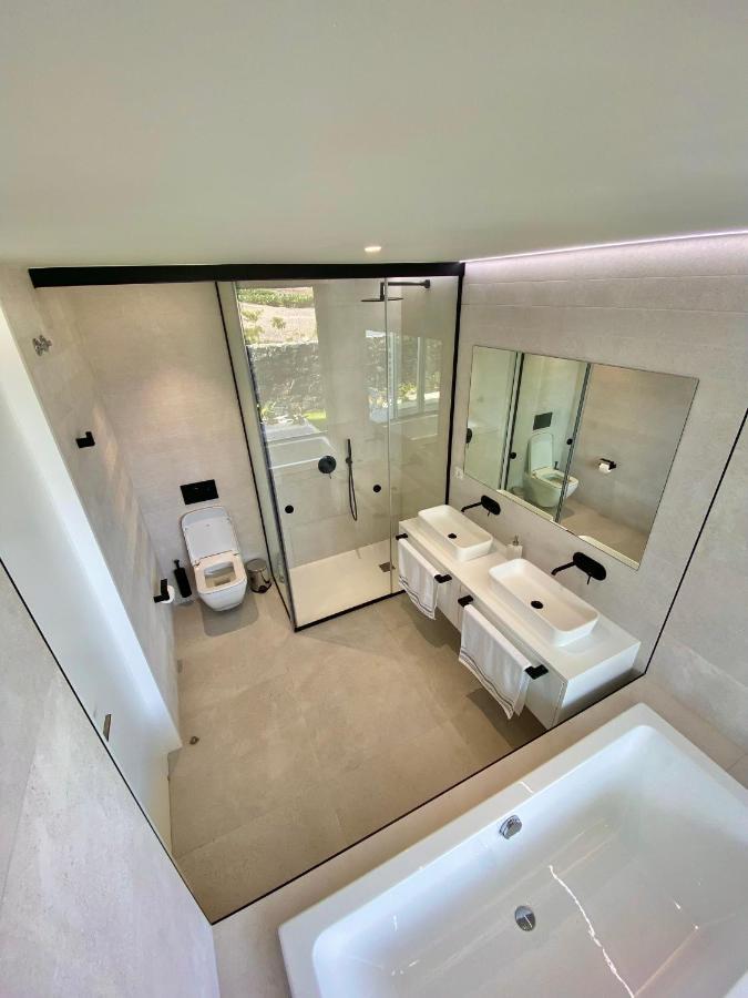 Rocavista - Villa With Heated Rooftop Pool And Amazing Ocean View أذيخي المظهر الخارجي الصورة