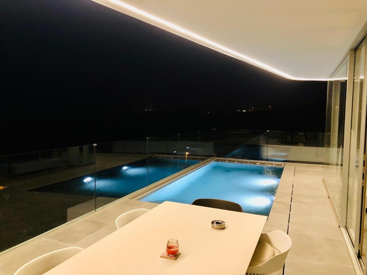 Rocavista - Villa With Heated Rooftop Pool And Amazing Ocean View أذيخي المظهر الخارجي الصورة