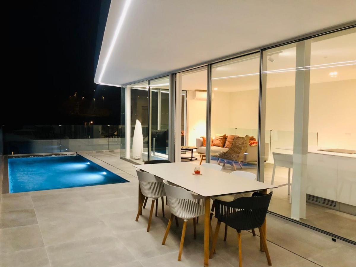 Rocavista - Villa With Heated Rooftop Pool And Amazing Ocean View أذيخي المظهر الخارجي الصورة